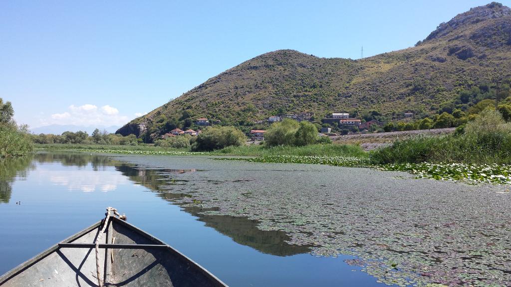 Guesthouse Mala Venecija ヴィルパザル エクステリア 写真